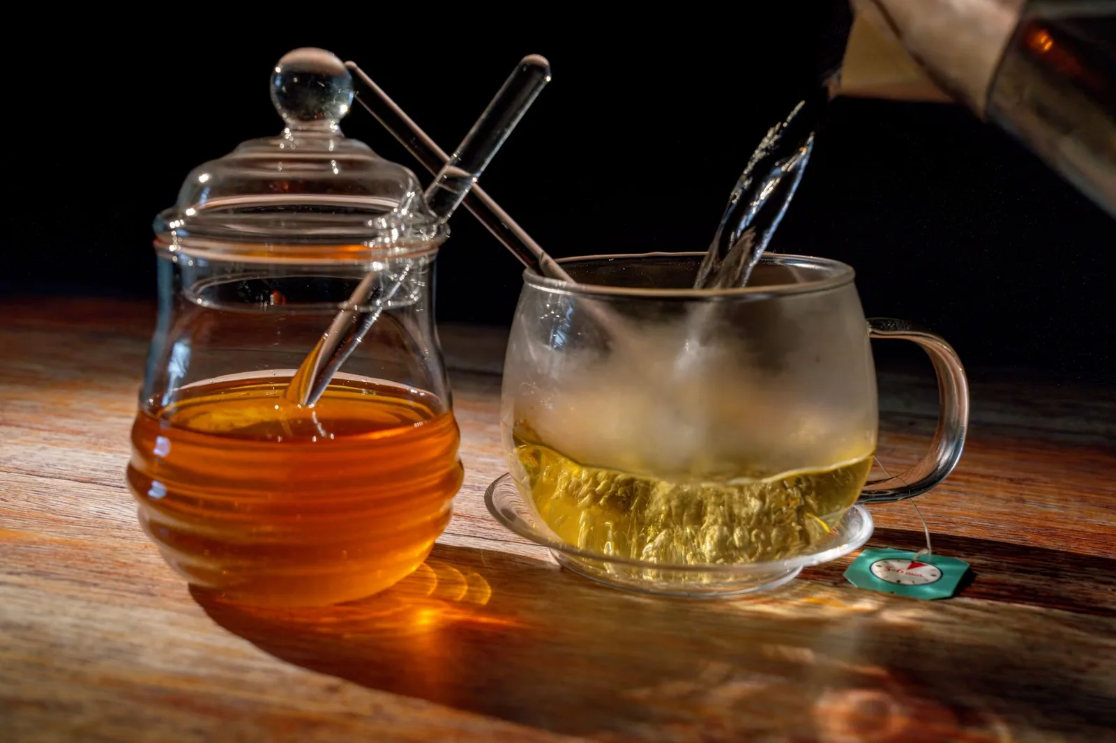 Trà thảo dược dùng lạnh mùa nóng và dùng ấm mùa lạnh